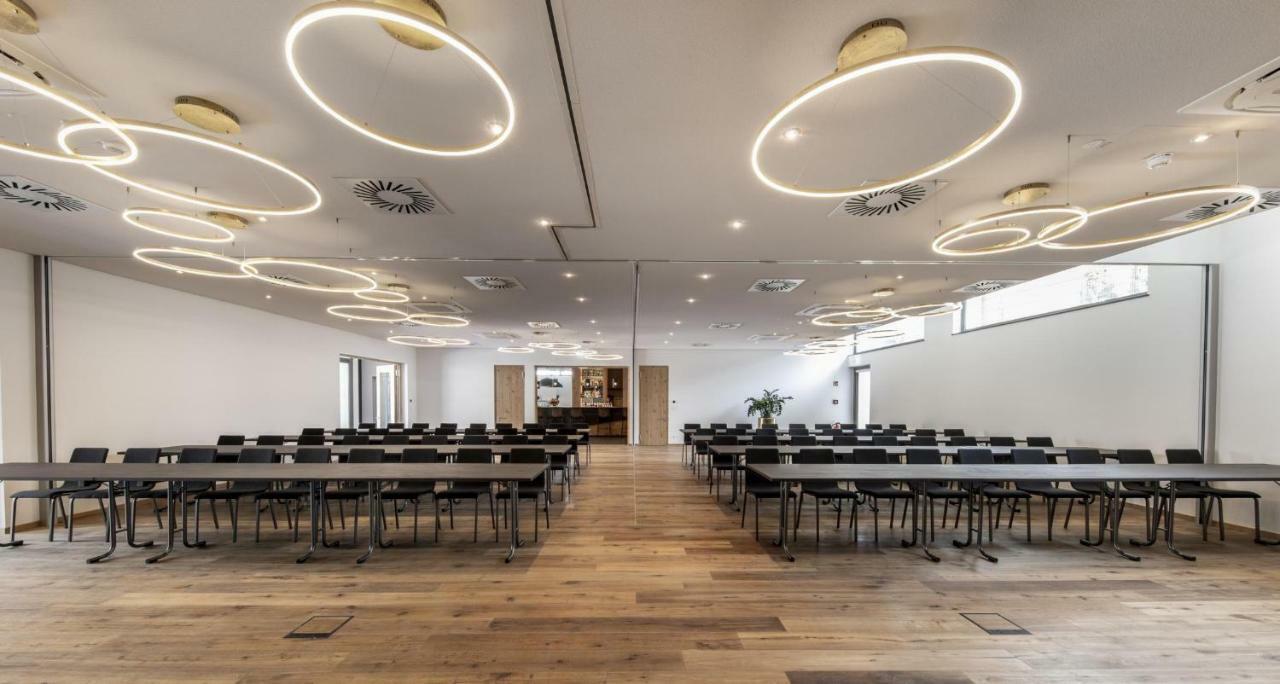Akzent Hotel Laupheimer Hof Dış mekan fotoğraf